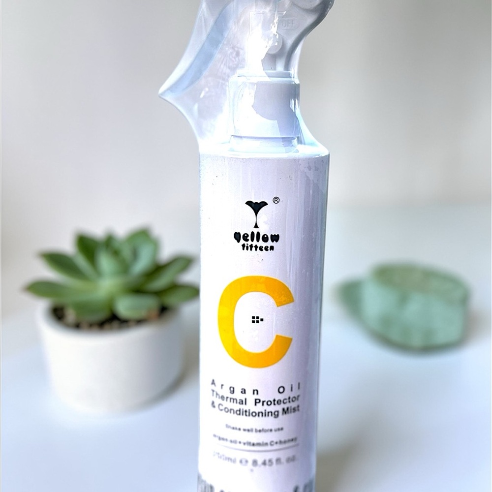 Yellow Fifteen C Argan Oil Thermal Protector & Conditioning Mist - White/Yellow
